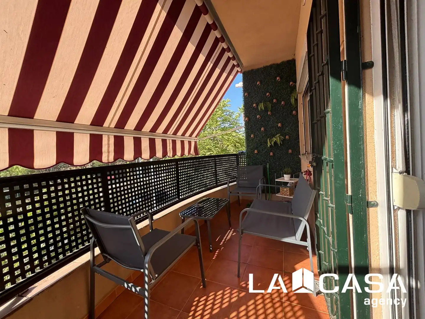 Terraza de Piso en venta en Dos Hermanas con Terraza y Piscina
