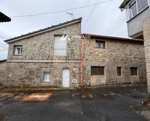 Vista exterior de Casa o xalet en venda en San Amaro amb Calefacció