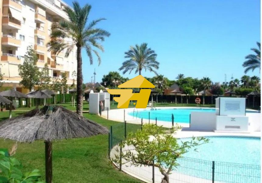 Vista exterior de Pis de lloguer en Málaga Capital amb Aire condicionat, Jardí privat i Piscina