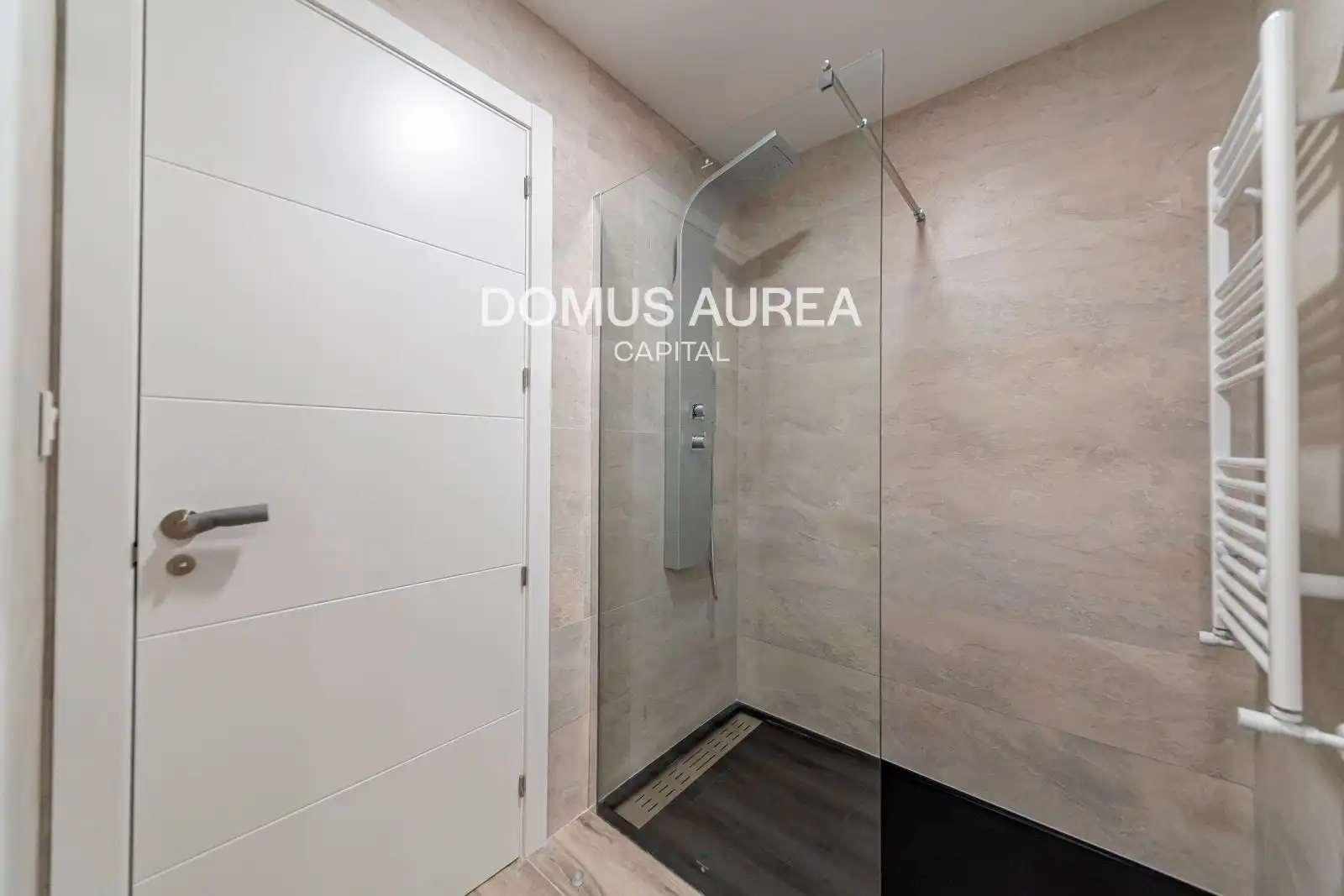 Baño de Piso de alquiler en Madrid con Aire acondicionado, Calefacción y Parquet