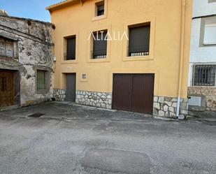 Vista exterior de Casa adosada en venda en La Frontera   amb Terrassa