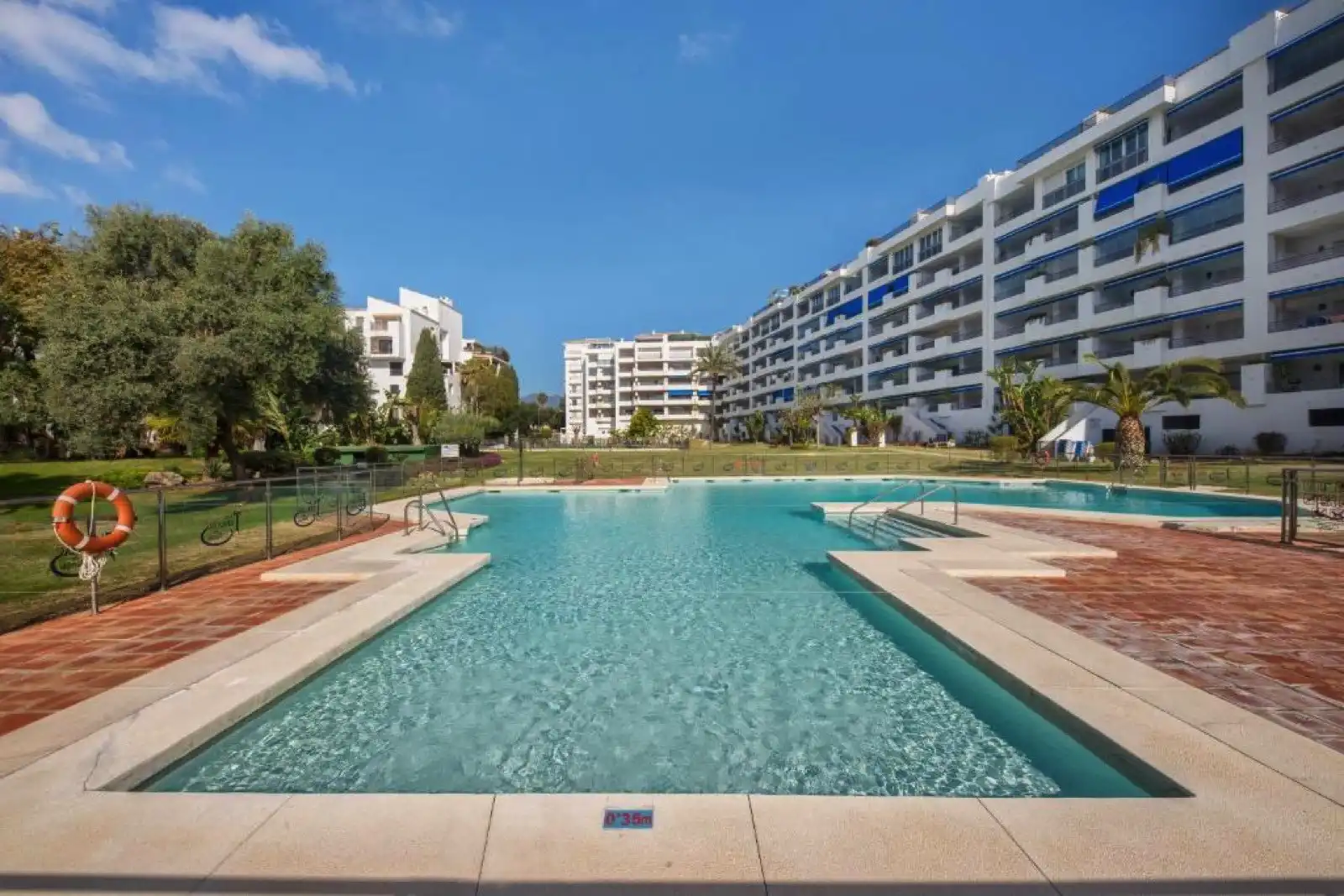Piscina de Apartamento en venta en Marbella con Aire acondicionado, Terraza y Trastero