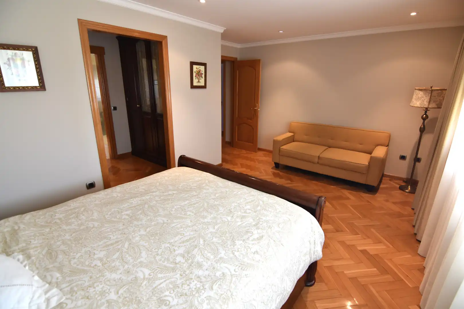 Habitación de Casa o chalet en venta en Bergondo con Calefacción, Jardín privado y Parquet