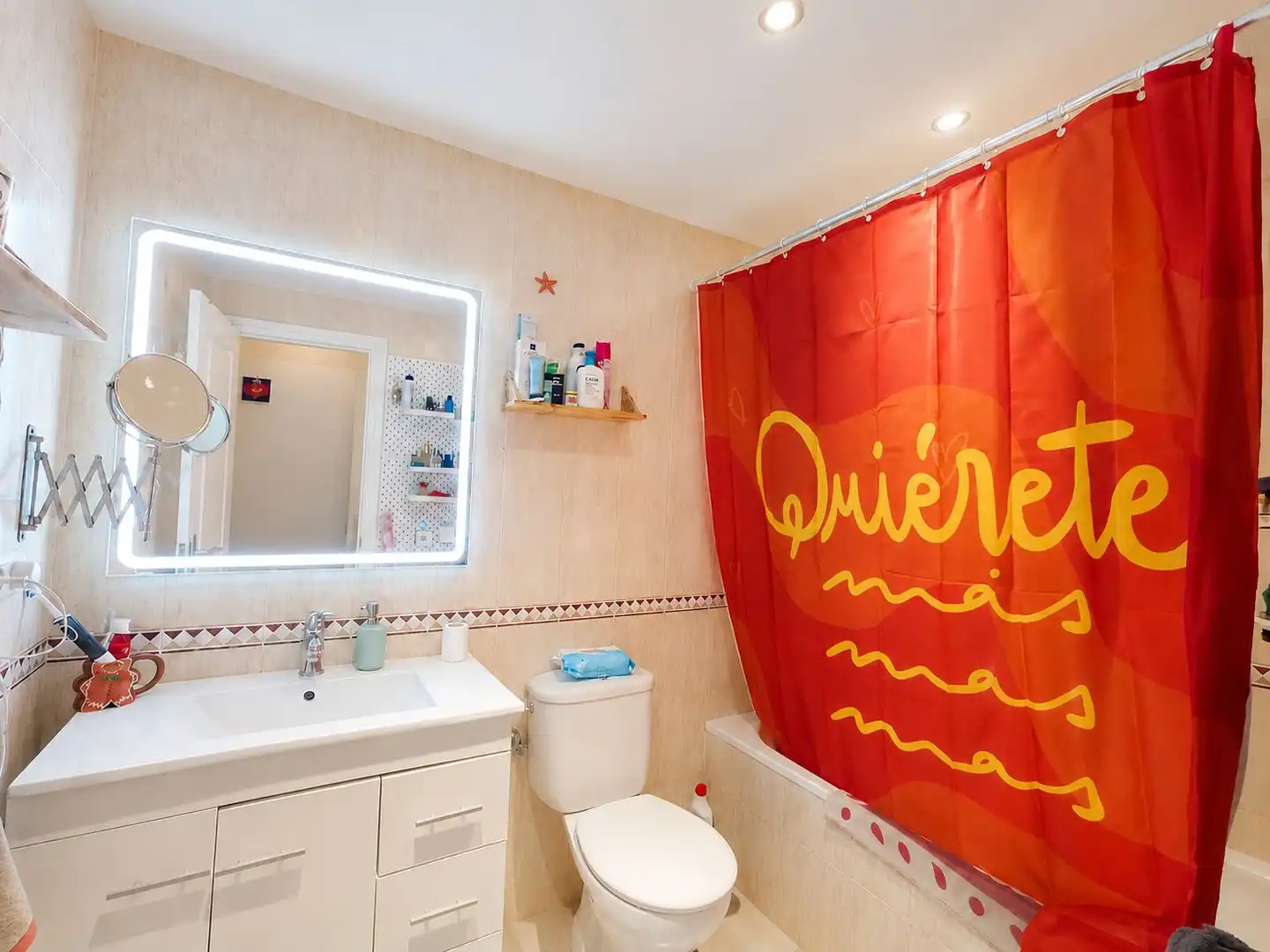 Bathroom of Flat for sale in Fuengirola  with Air Conditioner, Parquet flooring and Furnished