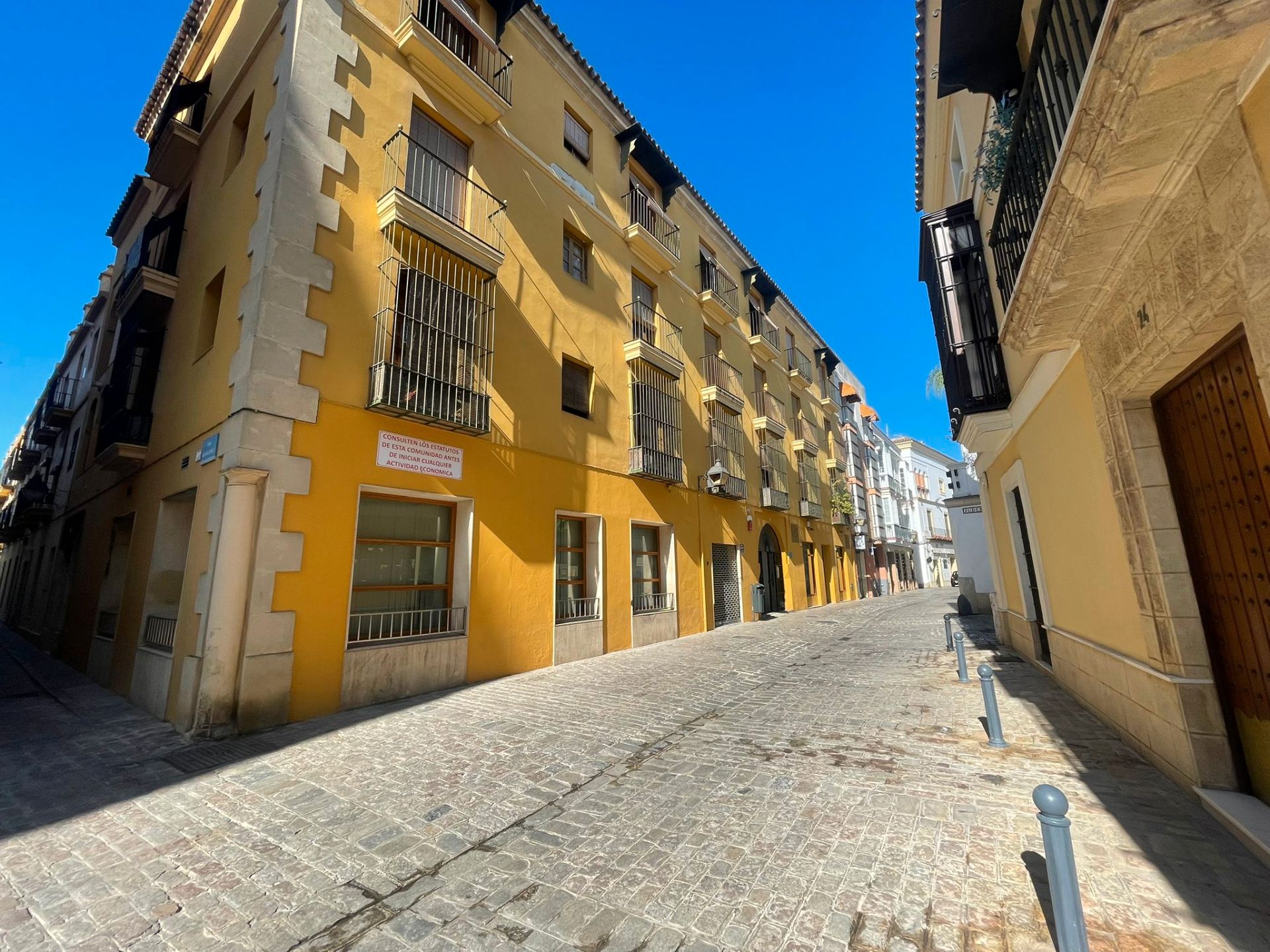 Vista exterior de Pis en venda en Jerez de la Frontera amb Aire condicionat i Balcó