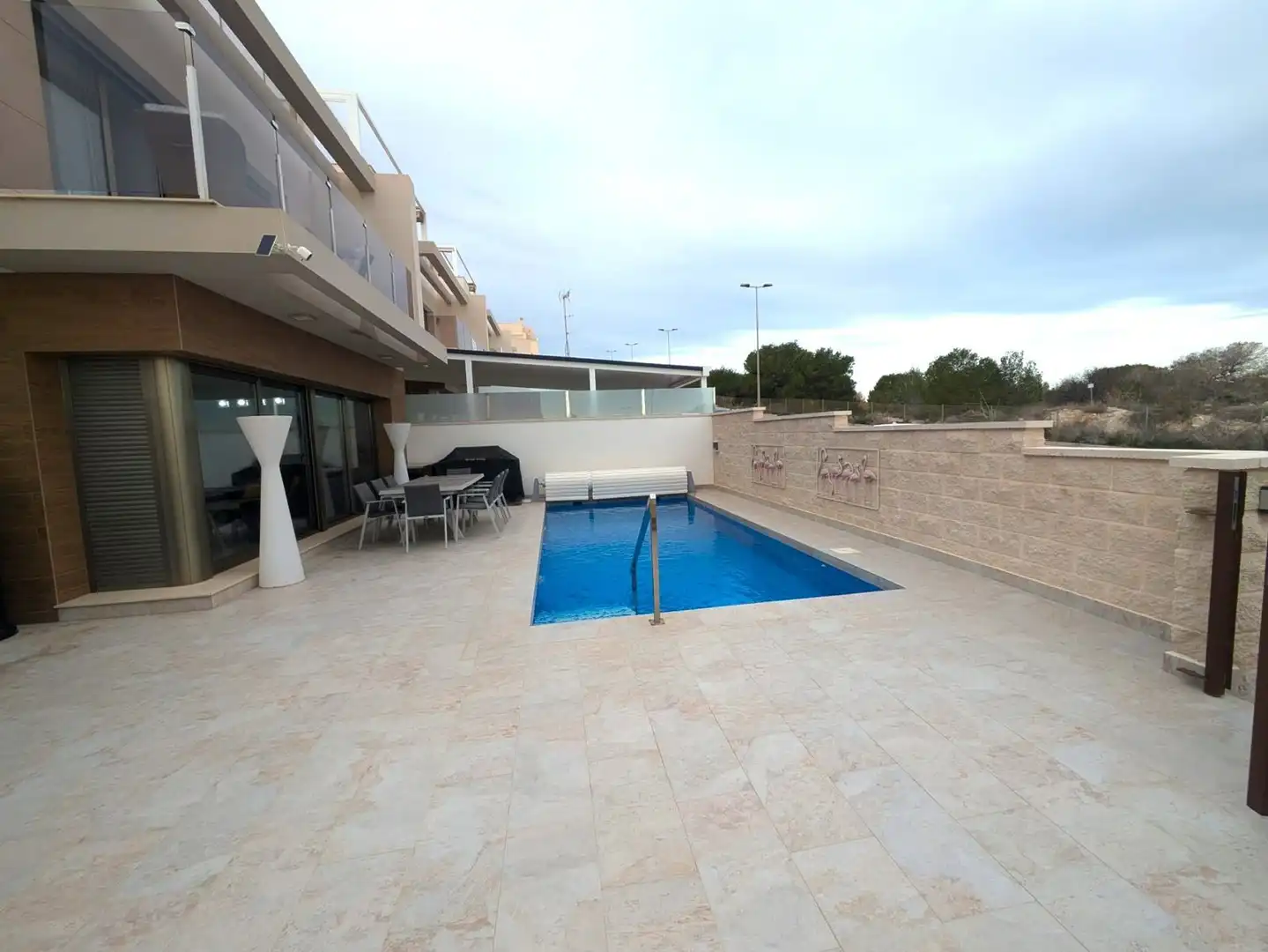 Piscina de Casa o xalet en venda en Orihuela amb Jardí privat, Terrassa i Piscina