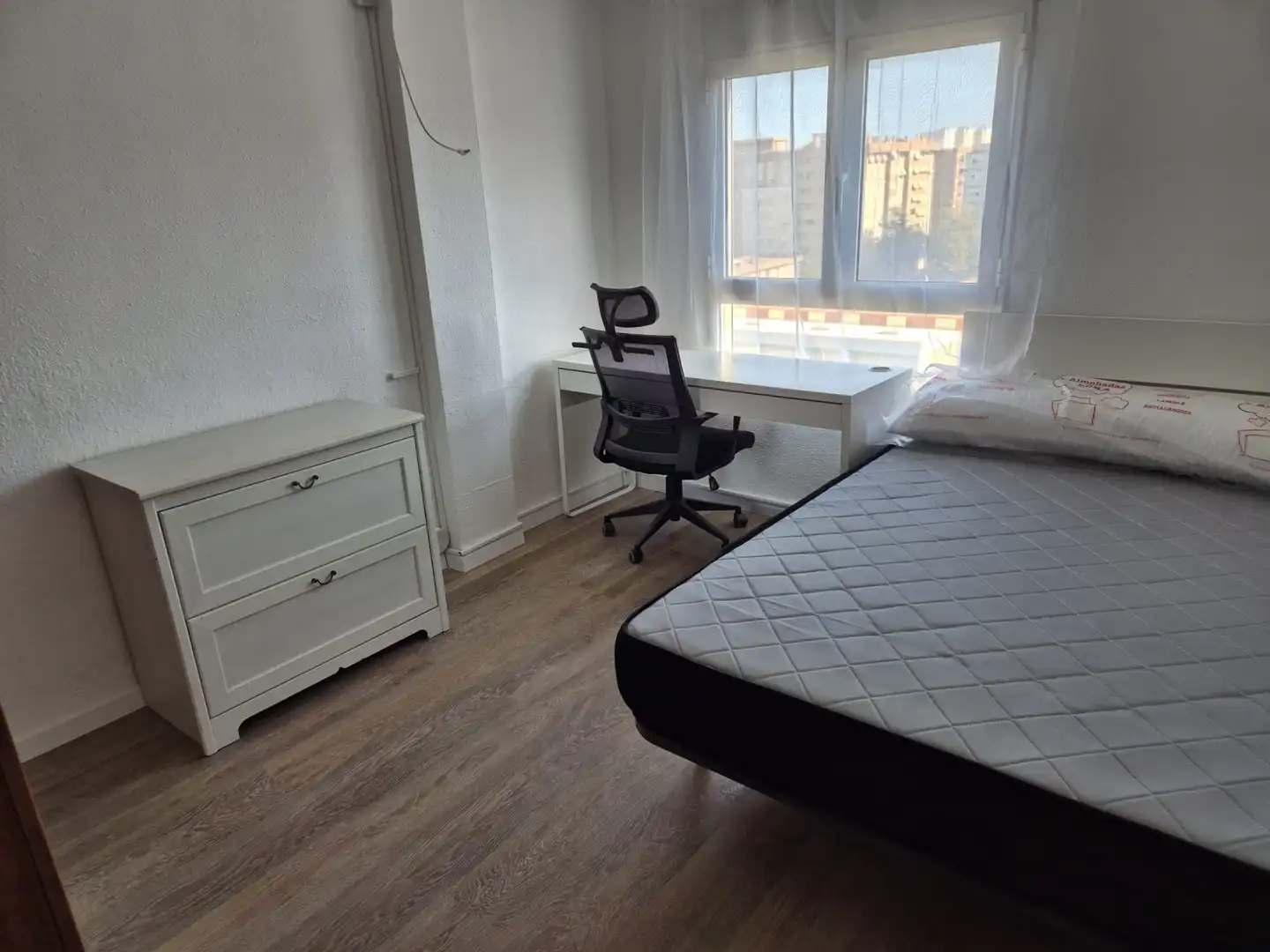Schlafzimmer von Wohnung zur Miete in Valencia mit Klimaanlage, Möbliert und Ofen