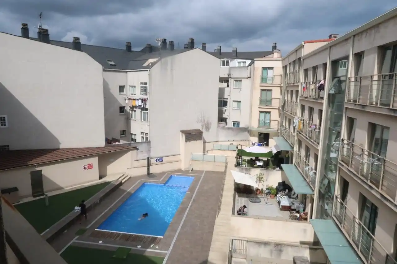 Piscina de Piso en venta en A Coruña Capital  con Calefacción, Terraza y Trastero