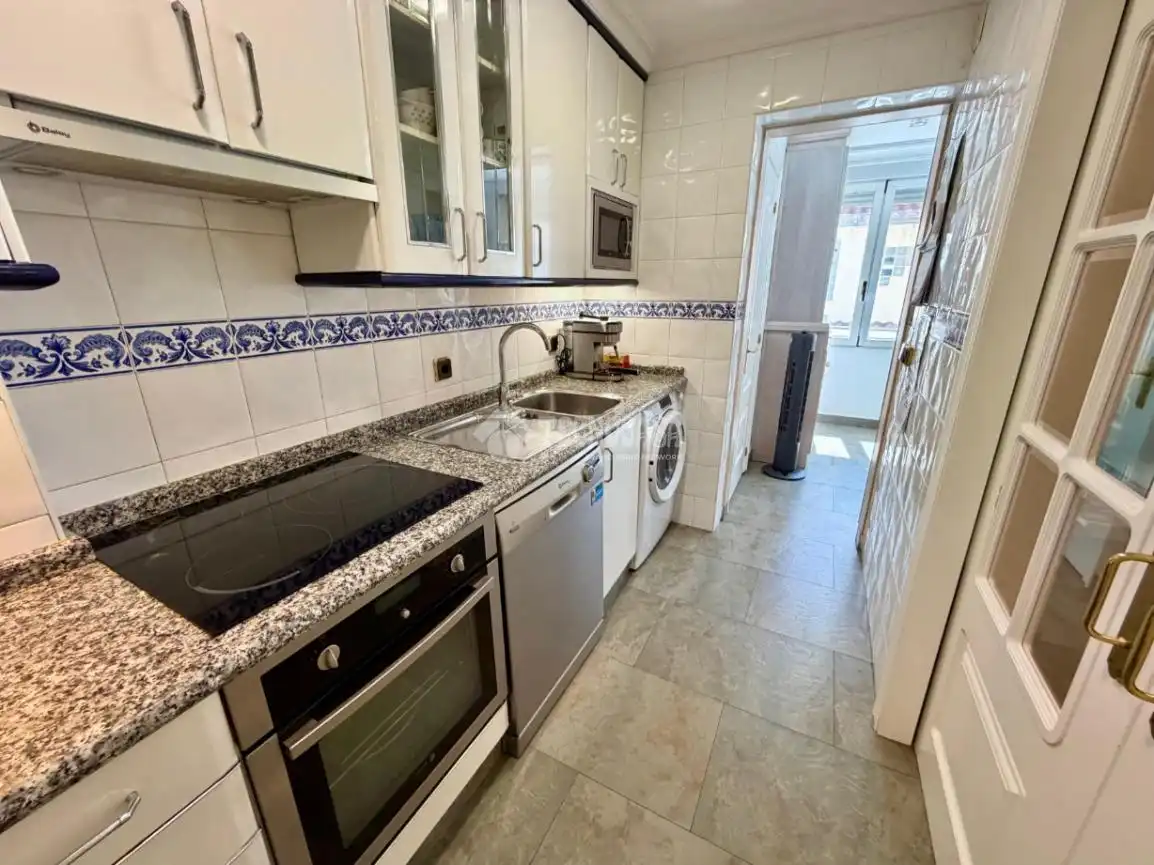 Cocina de Casa adosada en venta en León Capital  con Parquet, Terraza y Amueblado