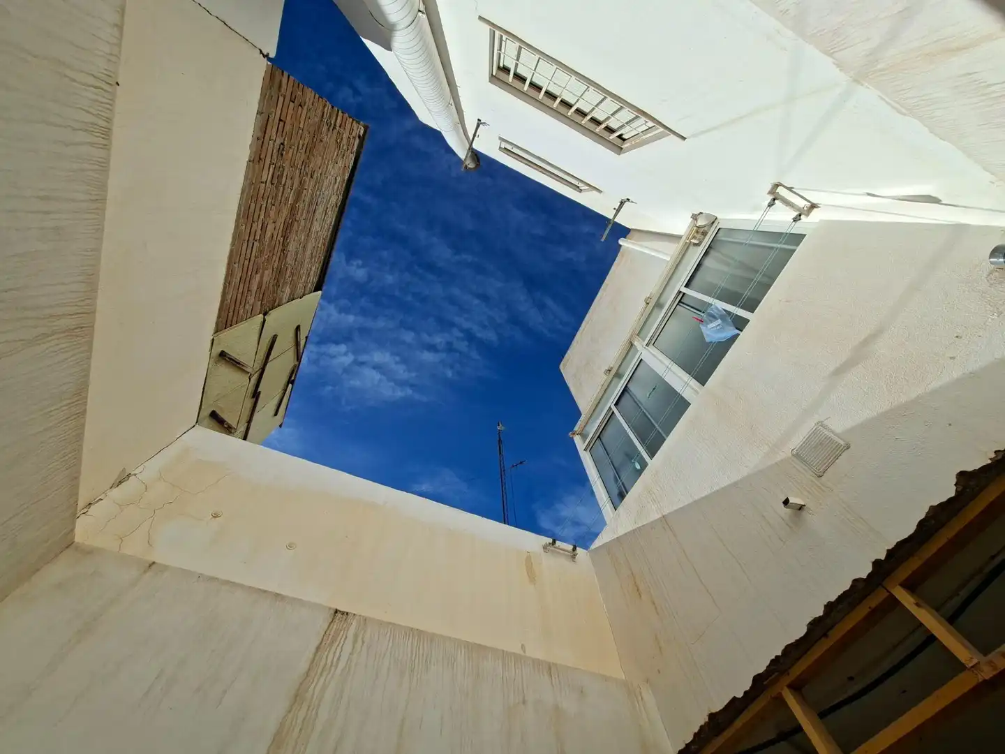 Exterior view of Commercial properties for sale in Roquetas de Mar