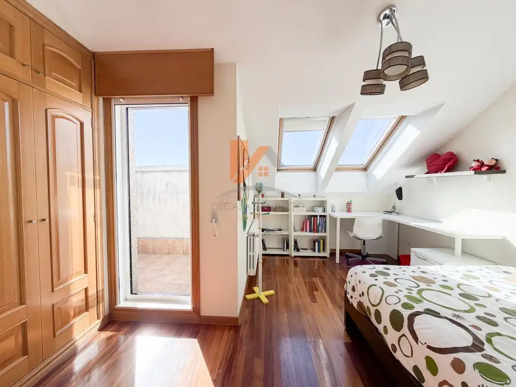 Habitación de Piso en venta en Santiago de Compostela  con Terraza, Amueblado y Horno