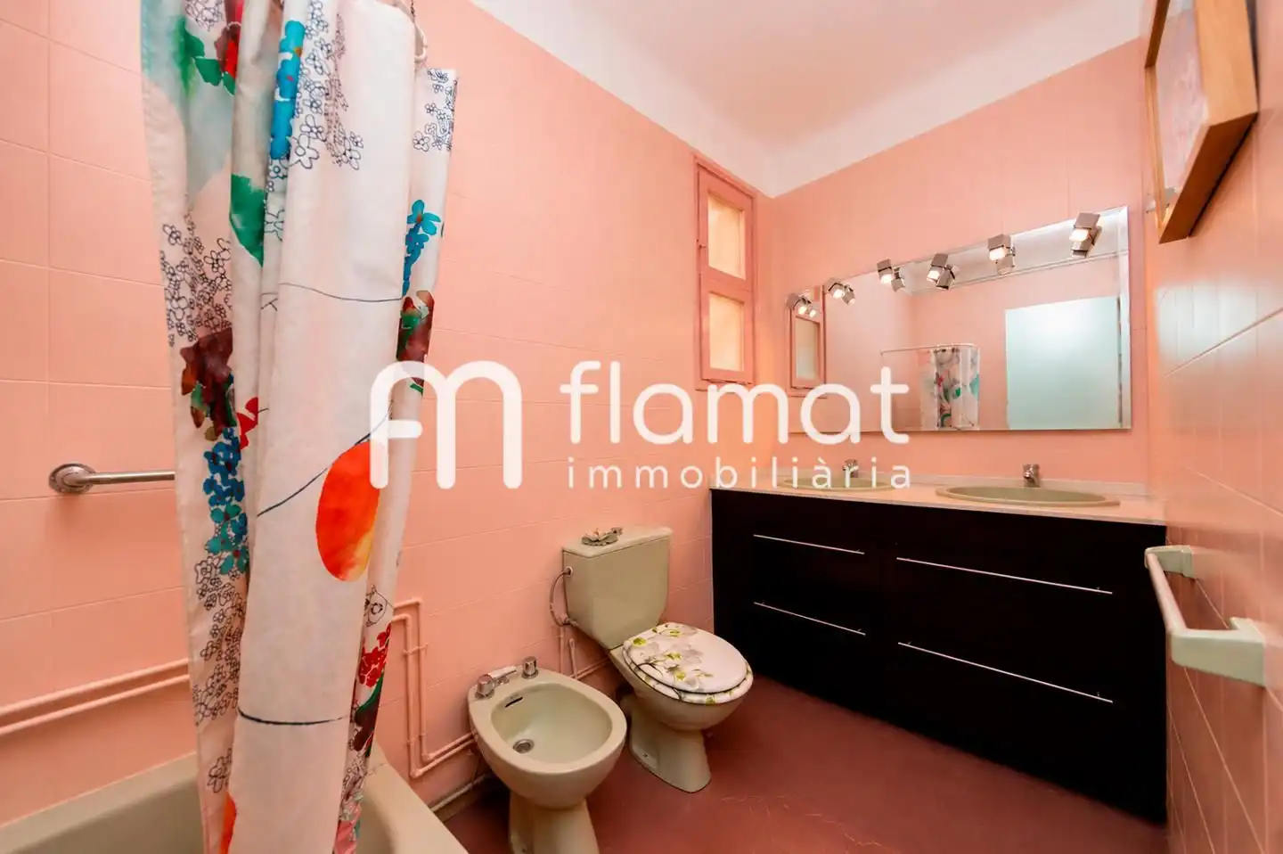 Bathroom of Attic for sale in Barcelona  with Air Conditioner, Terrace and Furnished
