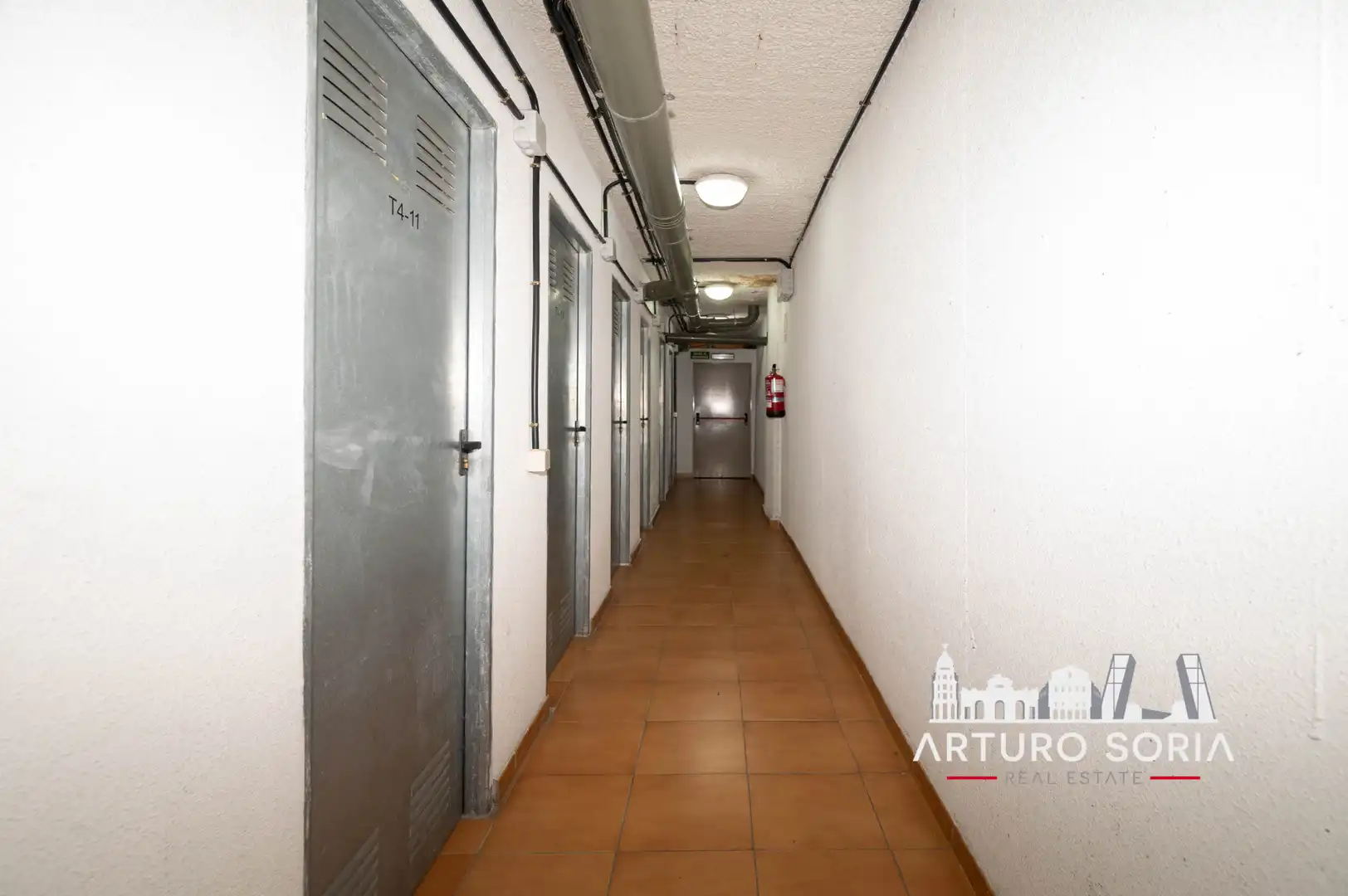 Flat for rent in Madrid  with Storage room and Community pool