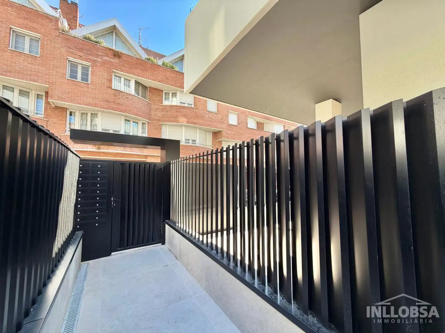 Vista exterior de Piso de alquiler en Manresa con Aire acondicionado, Calefacción y Jardín privado