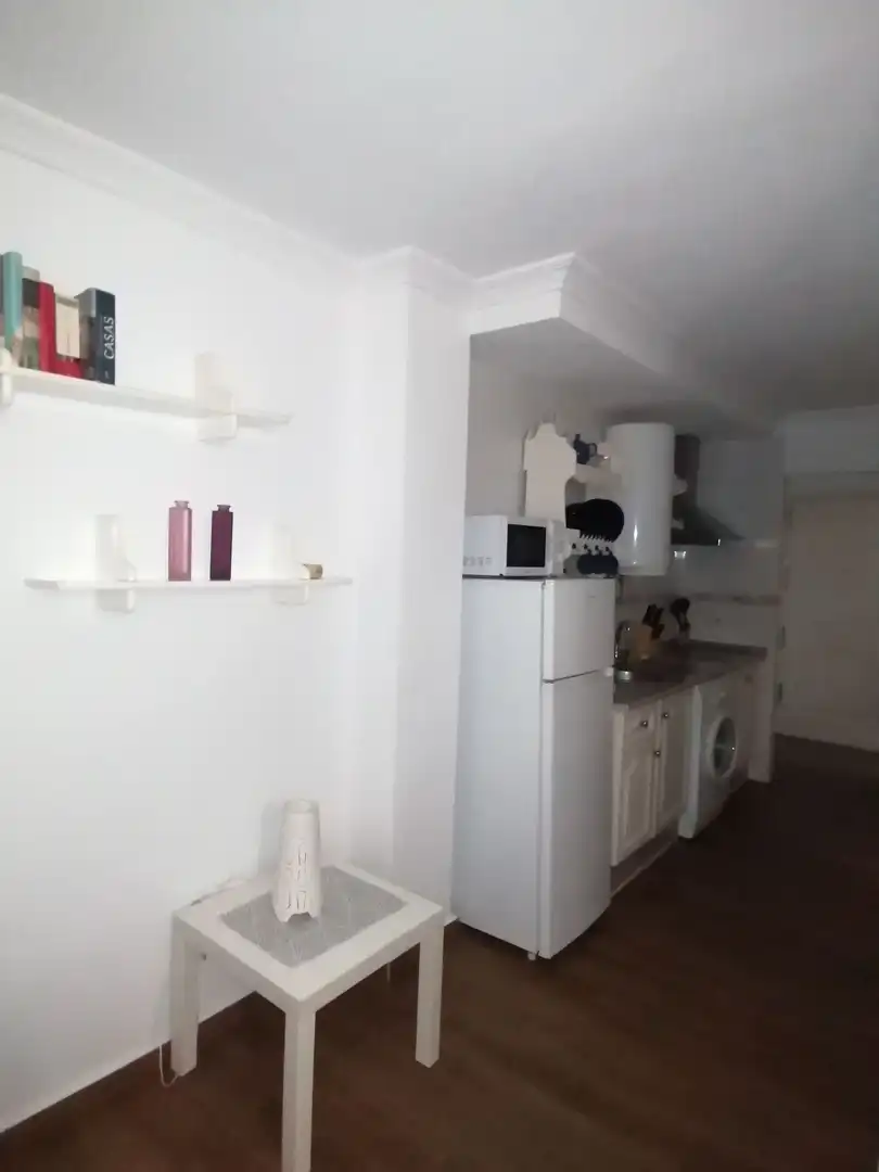 Cocina de Piso de alquiler en Algeciras con Amueblado y Piscina comunitaria