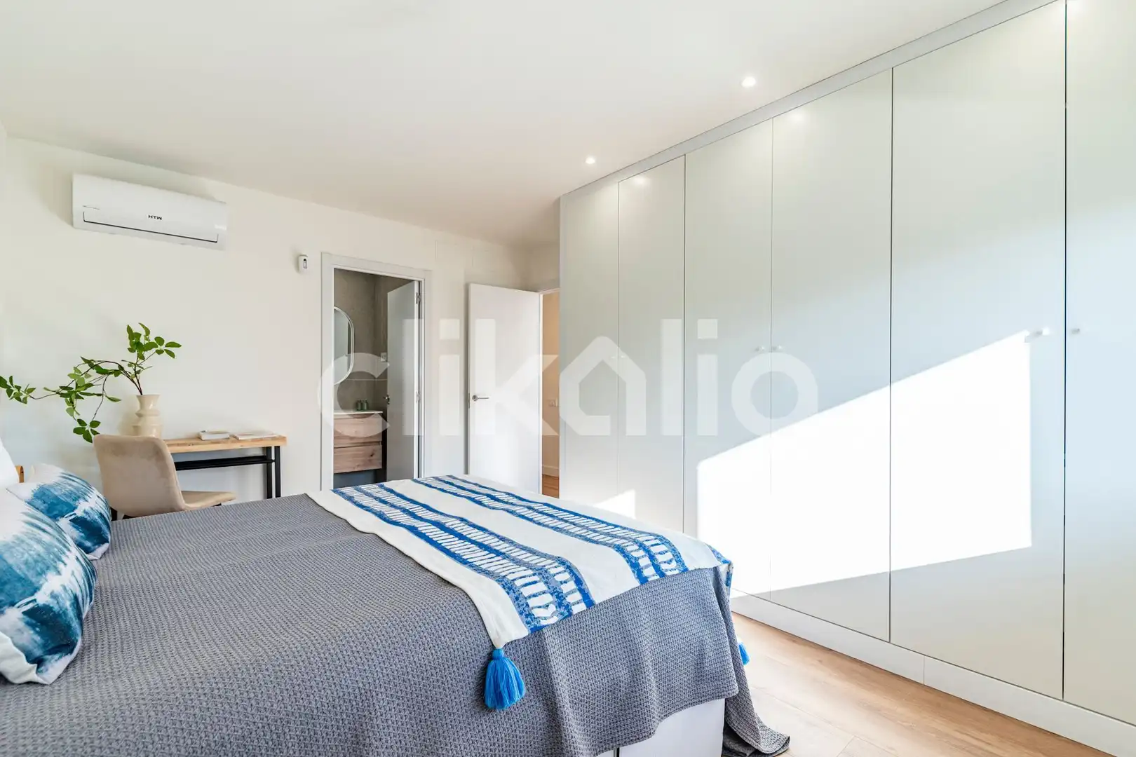 Habitación de Piso en venta en Barcelona con Aire acondicionado, Calefacción y Terraza