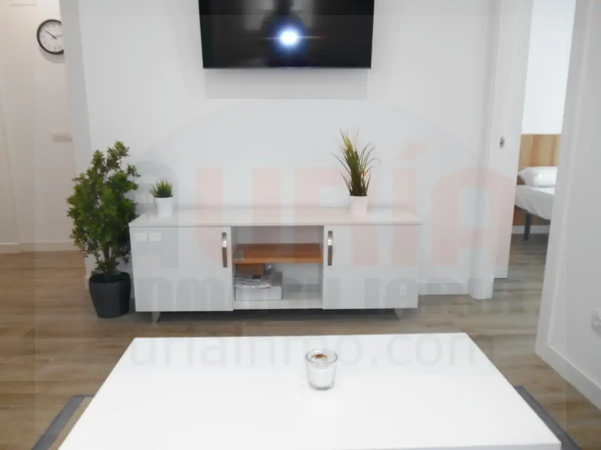 Piso de alquiler en Oviedo  con Calefacción, Amueblado y Horno