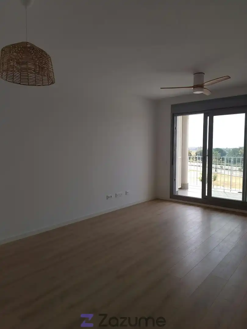Schlafzimmer von Wohnung zur Miete in Dos Hermanas mit Klimaanlage, Heizung und Privatgarten