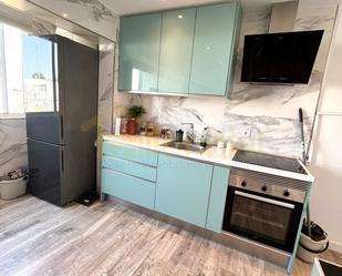 Kitchen of Flat for sale in  Sevilla Capital  with Air Conditioner