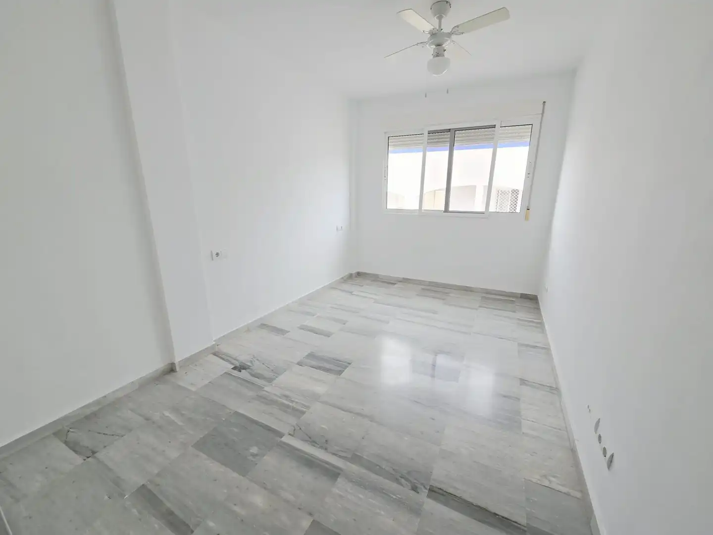 Habitación de Piso en venta en Polopos con Terraza y Piscina comunitaria