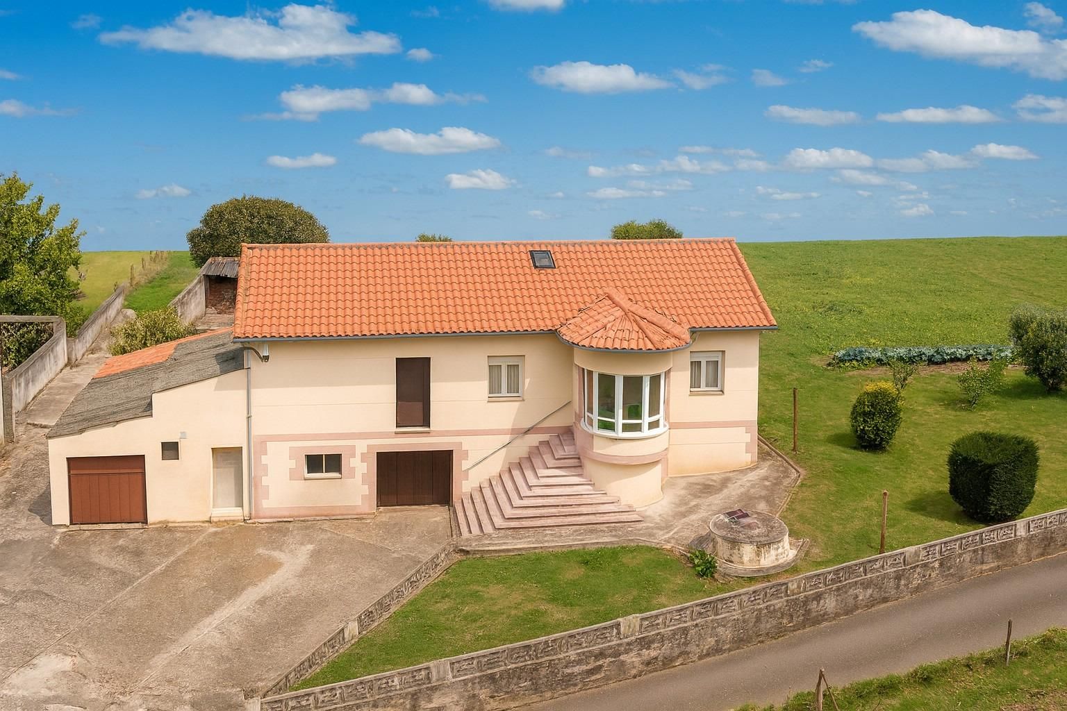 Exterior view of Residential for sale in Torrelavega 