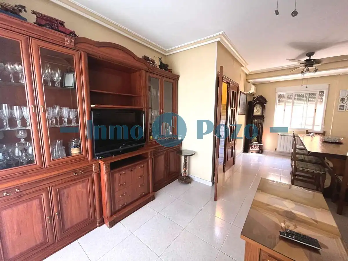 Wohnzimmer von Maisonette zum Verkauf in Almendralejo mit Abstellraum und Möbliert
