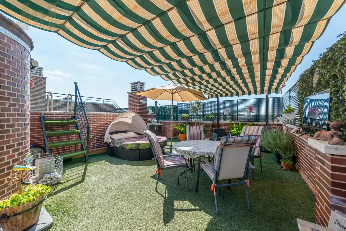 Terraza de Ático en venta en Valdemoro con Aire acondicionado, Calefacción y Terraza