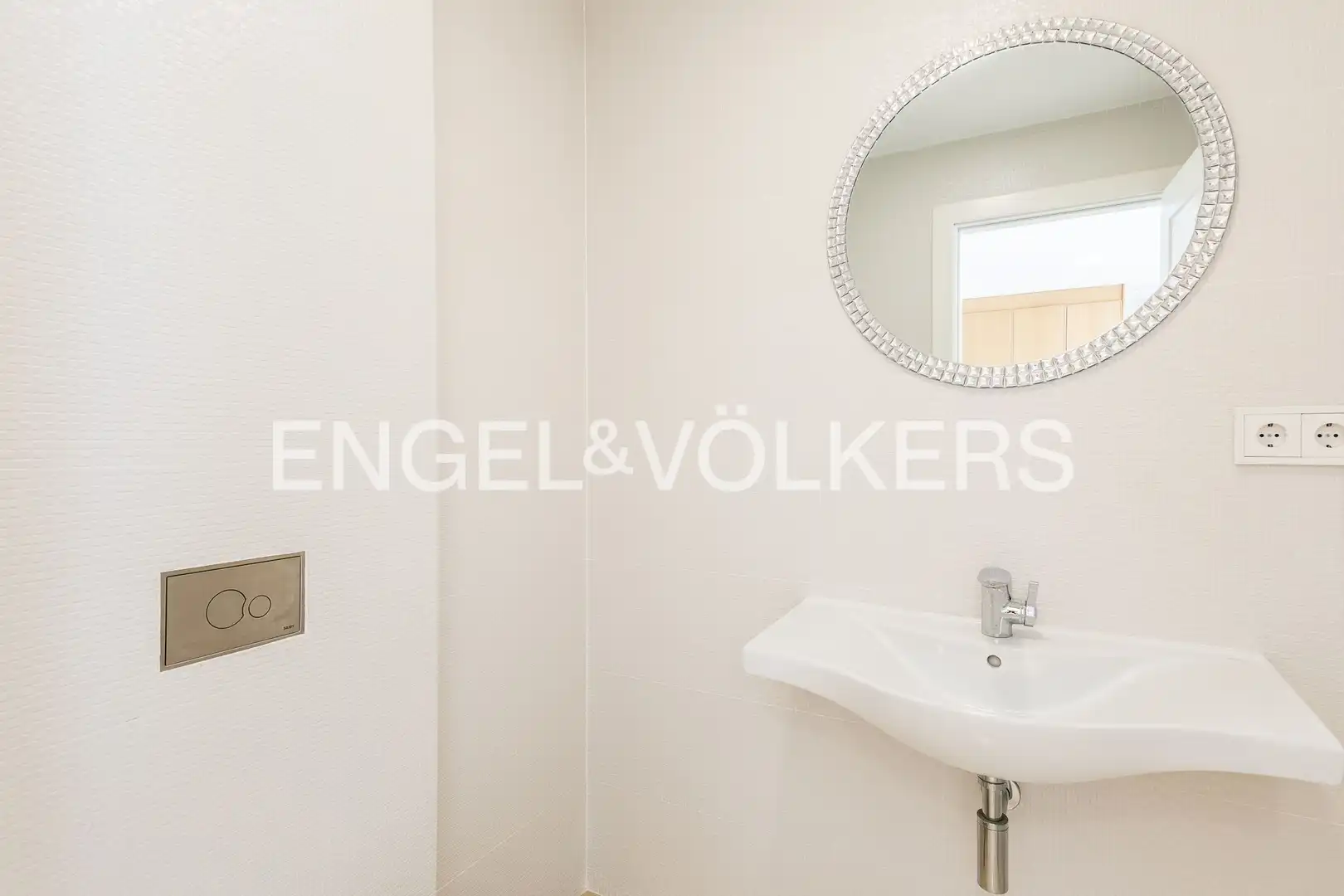 Bathroom of Houses for sale in Castelldefels  with Heating, Private garden and Terrace