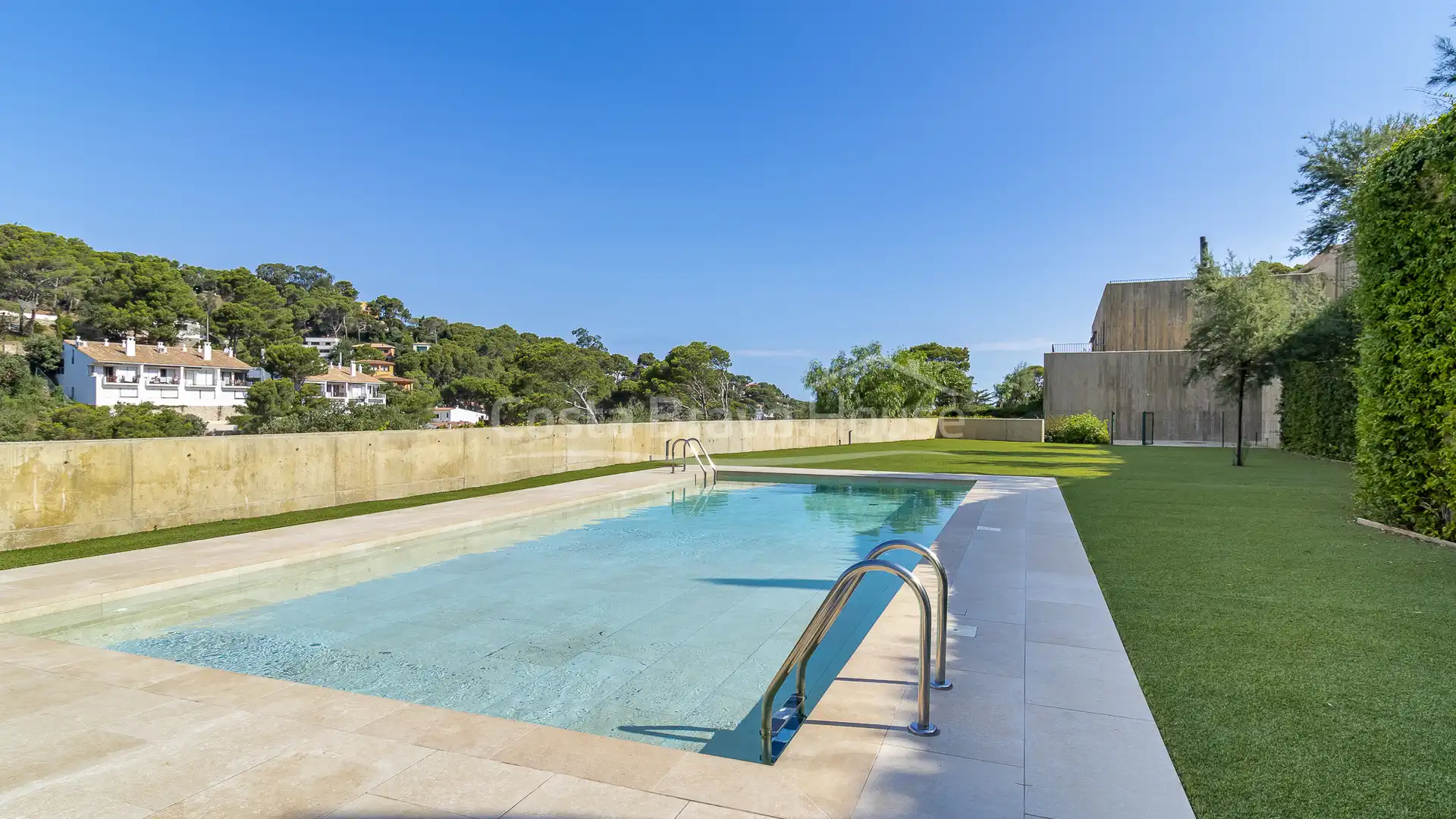 Piscina de Apartamento en venta en Begur con Aire acondicionado, Calefacción y Jardín privado