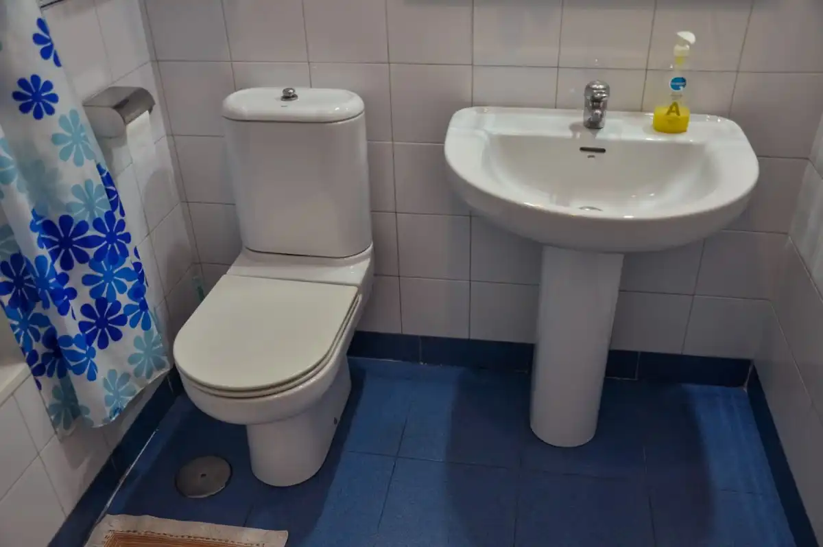 Bathroom of Flat for sale in Málaga  with Balcony