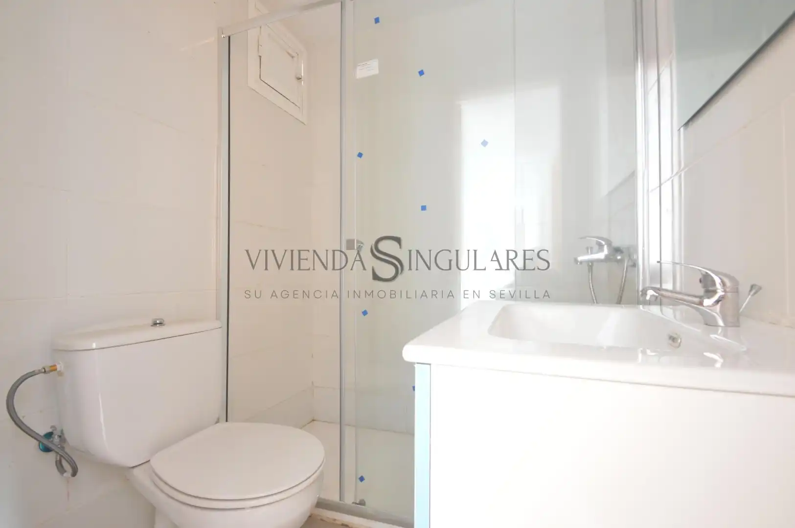 Baño de Piso en venta en Sevilla con Aire acondicionado, Terraza y Piscina comunitaria