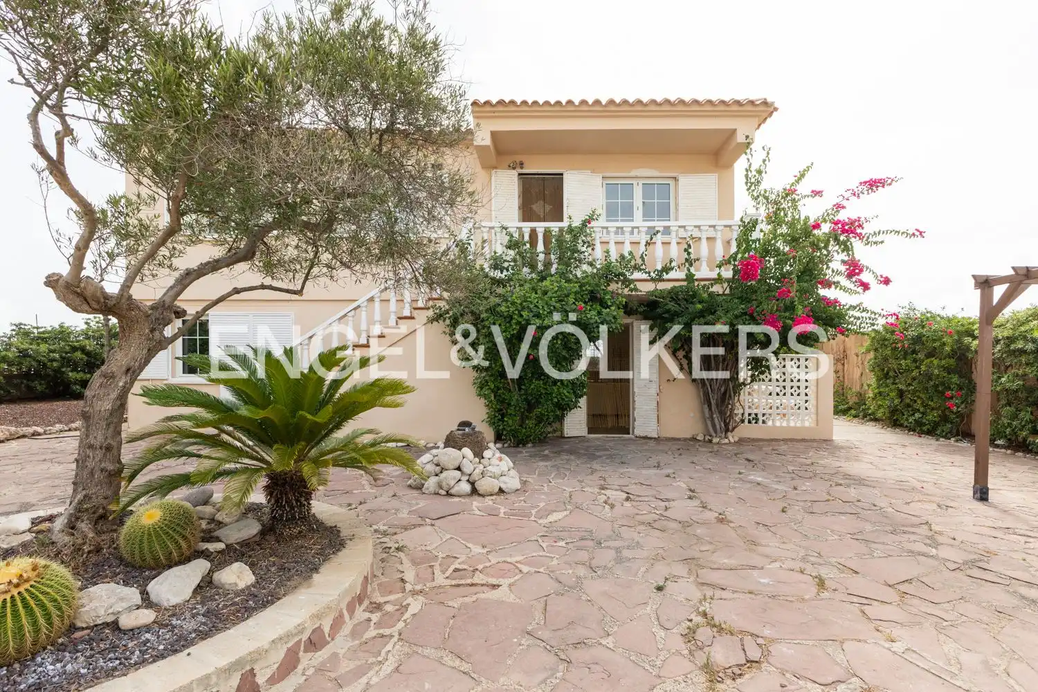 Vista exterior de Casa o xalet en venda en Cullera amb Aire condicionat, Calefacció i Jardí privat