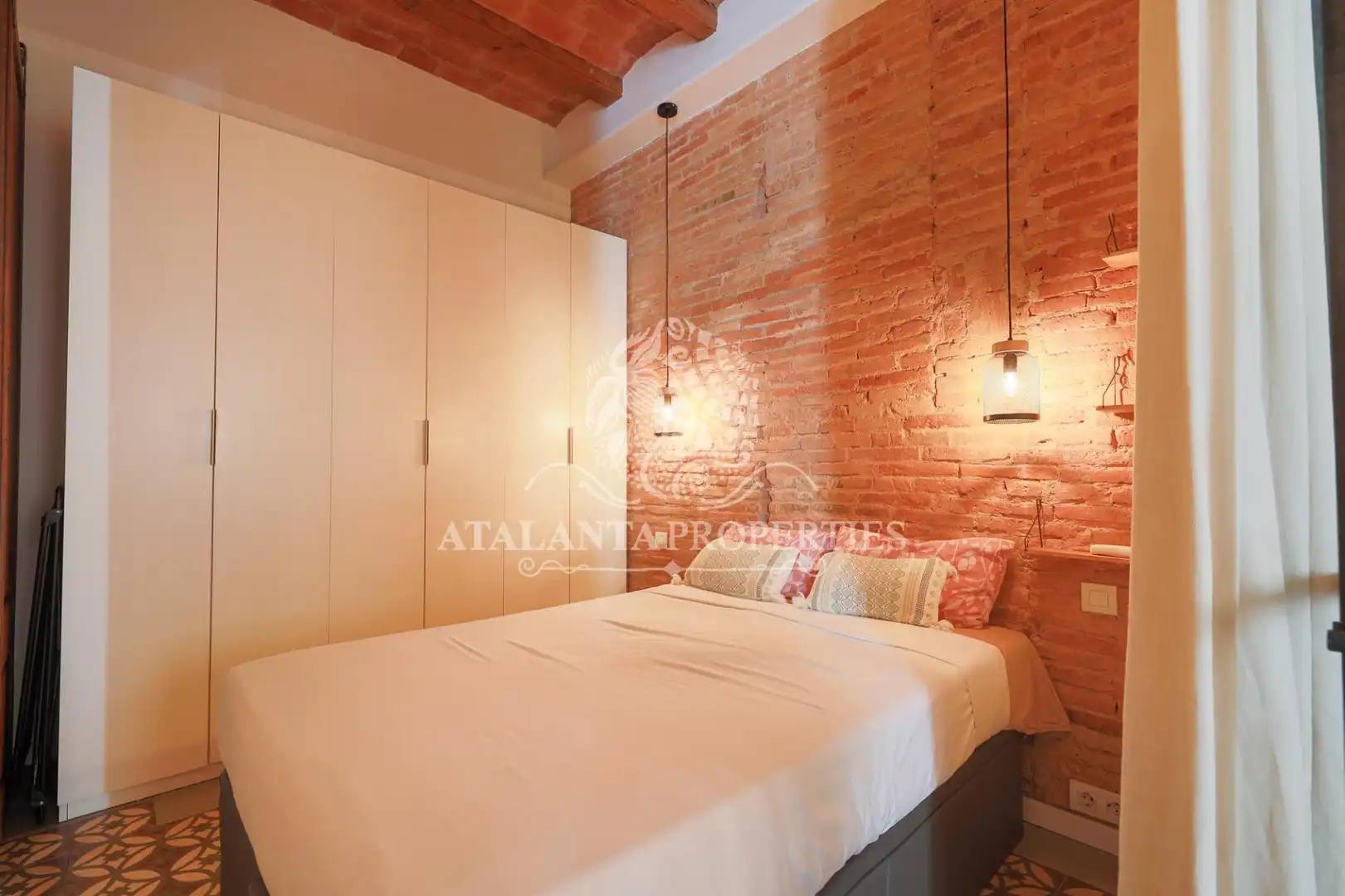 Appartamento con terrazza in affitto a Carrer PEU DE LA CREU, imagen 9