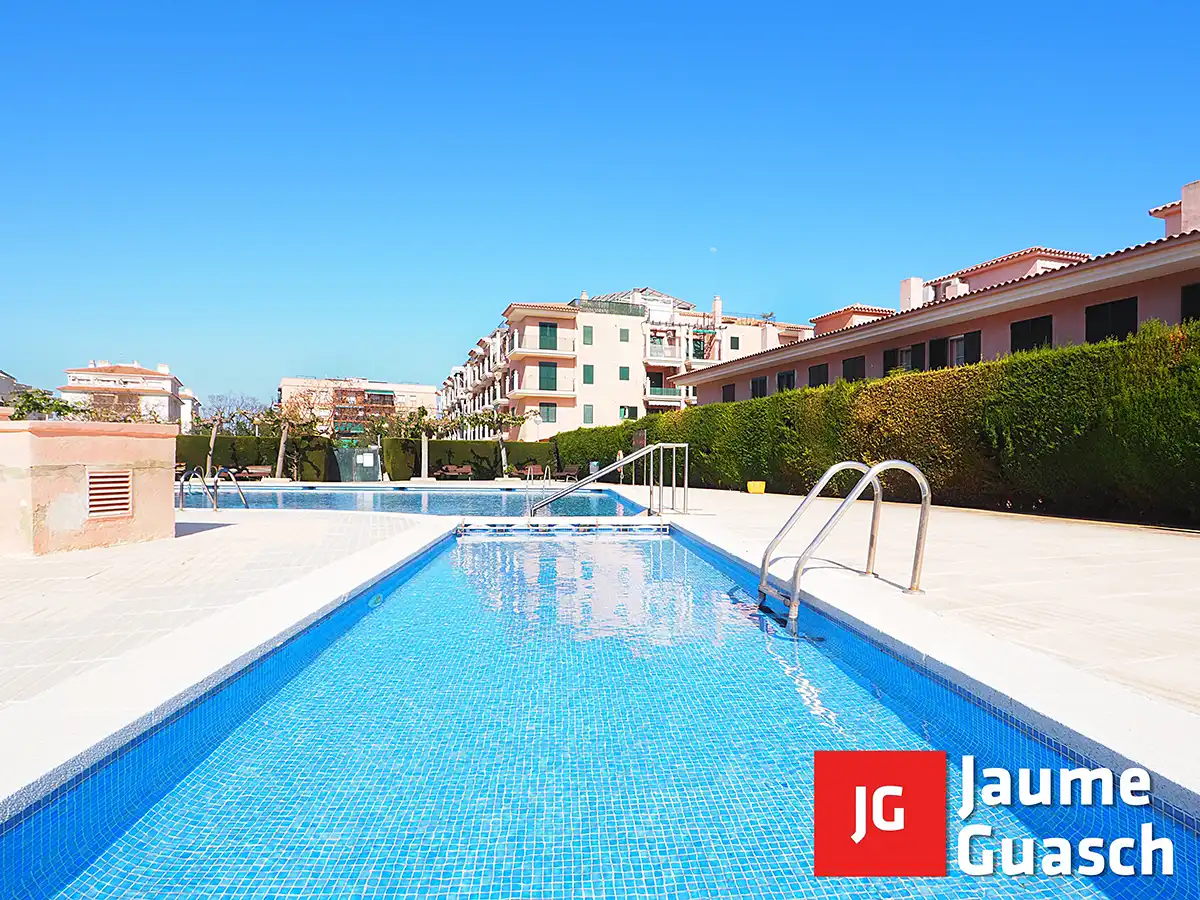 Piscina de Apartamento en venta en Torredembarra con Aire acondicionado, Calefacción y Terraza