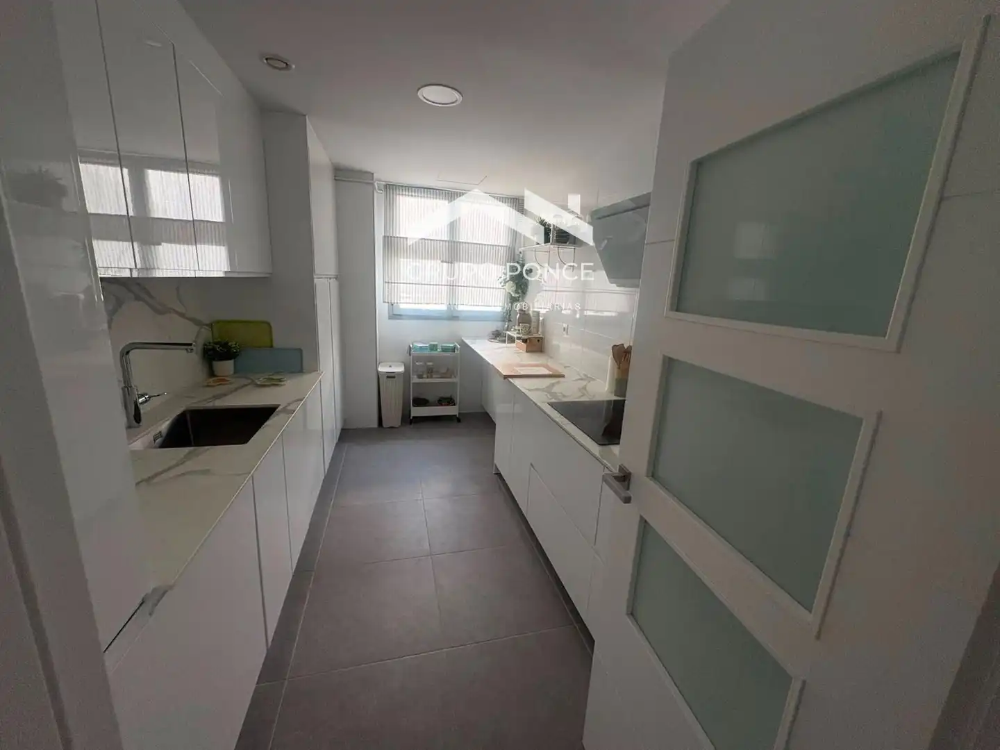 Küche von Wohnung zum Verkauf in Jerez de la Frontera mit Abstellraum, Schwimmbad und Gemeinschaftspool