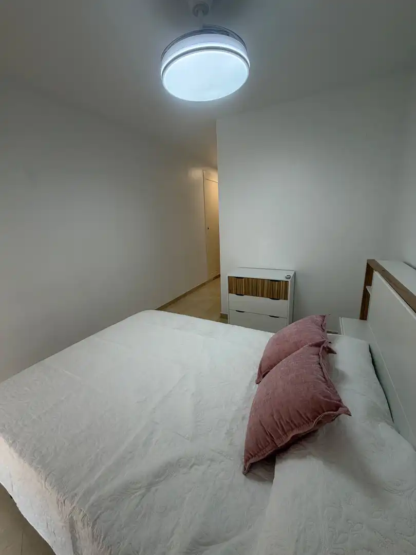 Bedroom of Flat for rent in Algeciras  with Terrace, Furnished and Community pool
