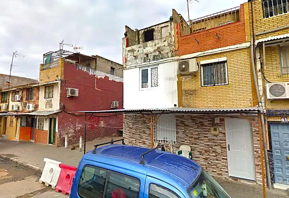 Vista exterior de Casa adosada en venta en Sevilla