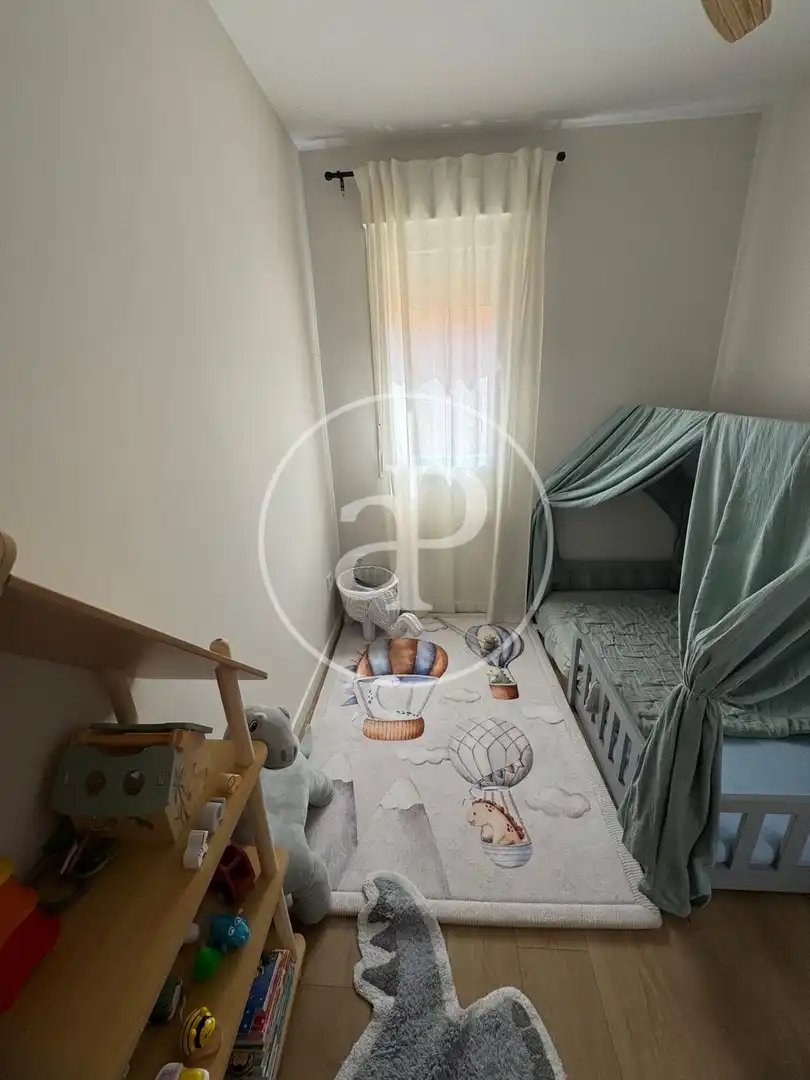 Bedroom of Flat for rent in Valencia  with Air Conditioner, Heating and Furnished