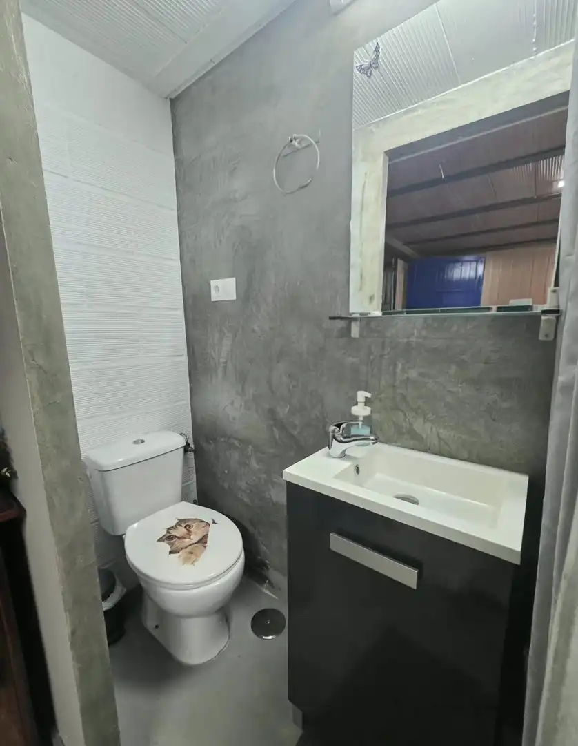 Bany de Casa o xalet en venda en Rincón de la Victoria amb Aire condicionat, Jardí privat i Terrassa