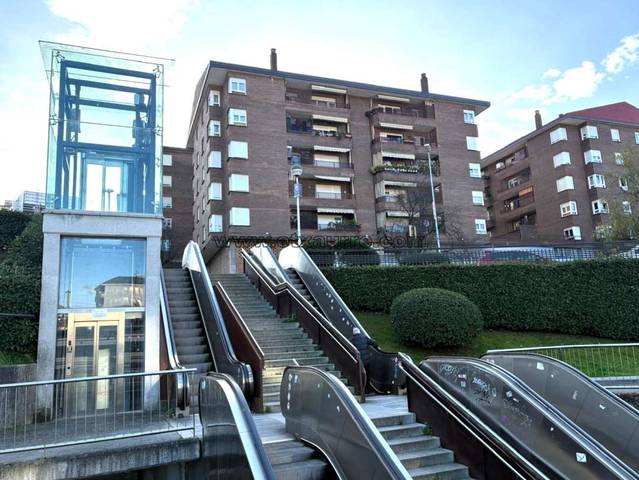 Local comercial en Alquiler en Laudio / Llodio