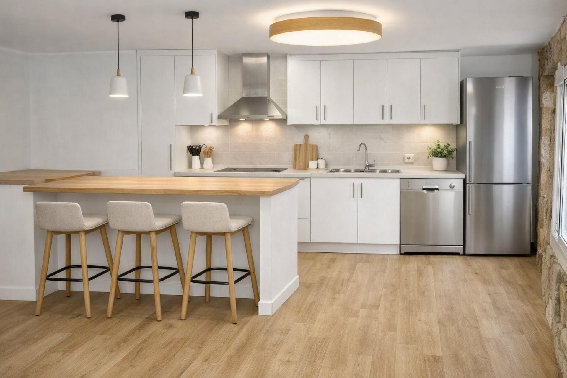 Cuina de Casa adosada en venda en Baiona amb Calefacció