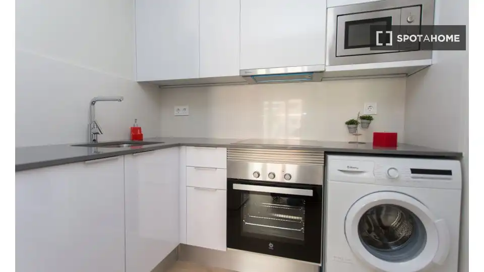 Flat with terrace to rent in L'Eixample, imagen 4