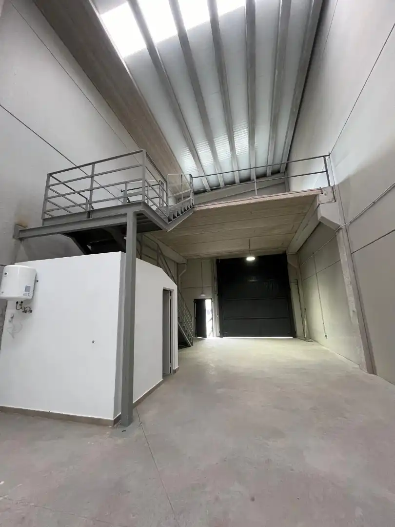 Industriegebäude zur Miete in Calle de Juan de la Cierva 1326P, imagen 3