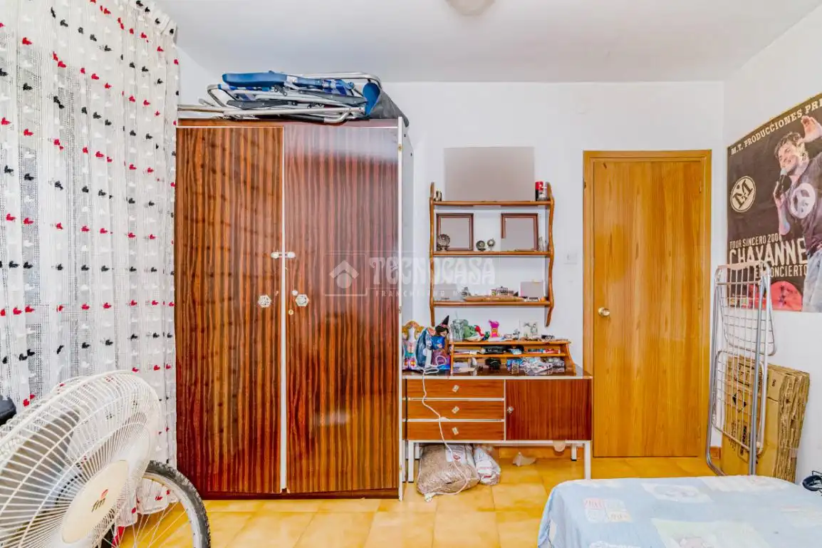 Habitación de Piso en venta en Loja con Aire acondicionado, Amueblado y Balcón