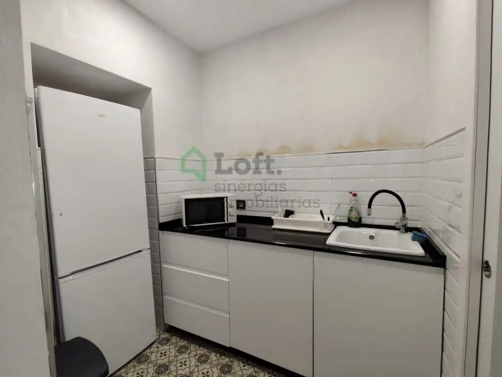 Kitchen of Office for rent in Badajoz