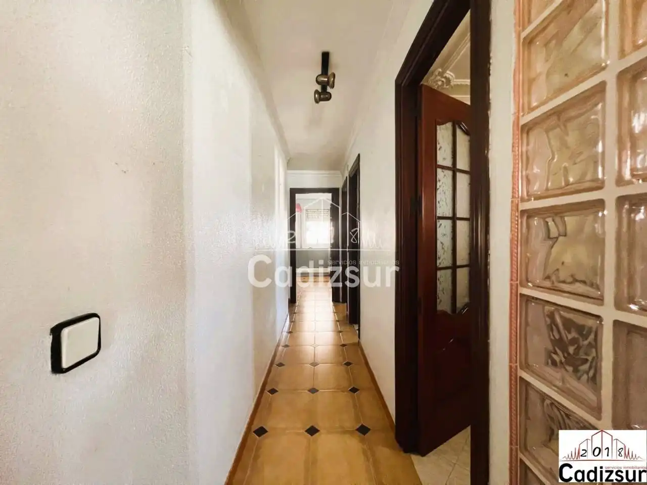 Piso en venta en Cádiz con Terraza