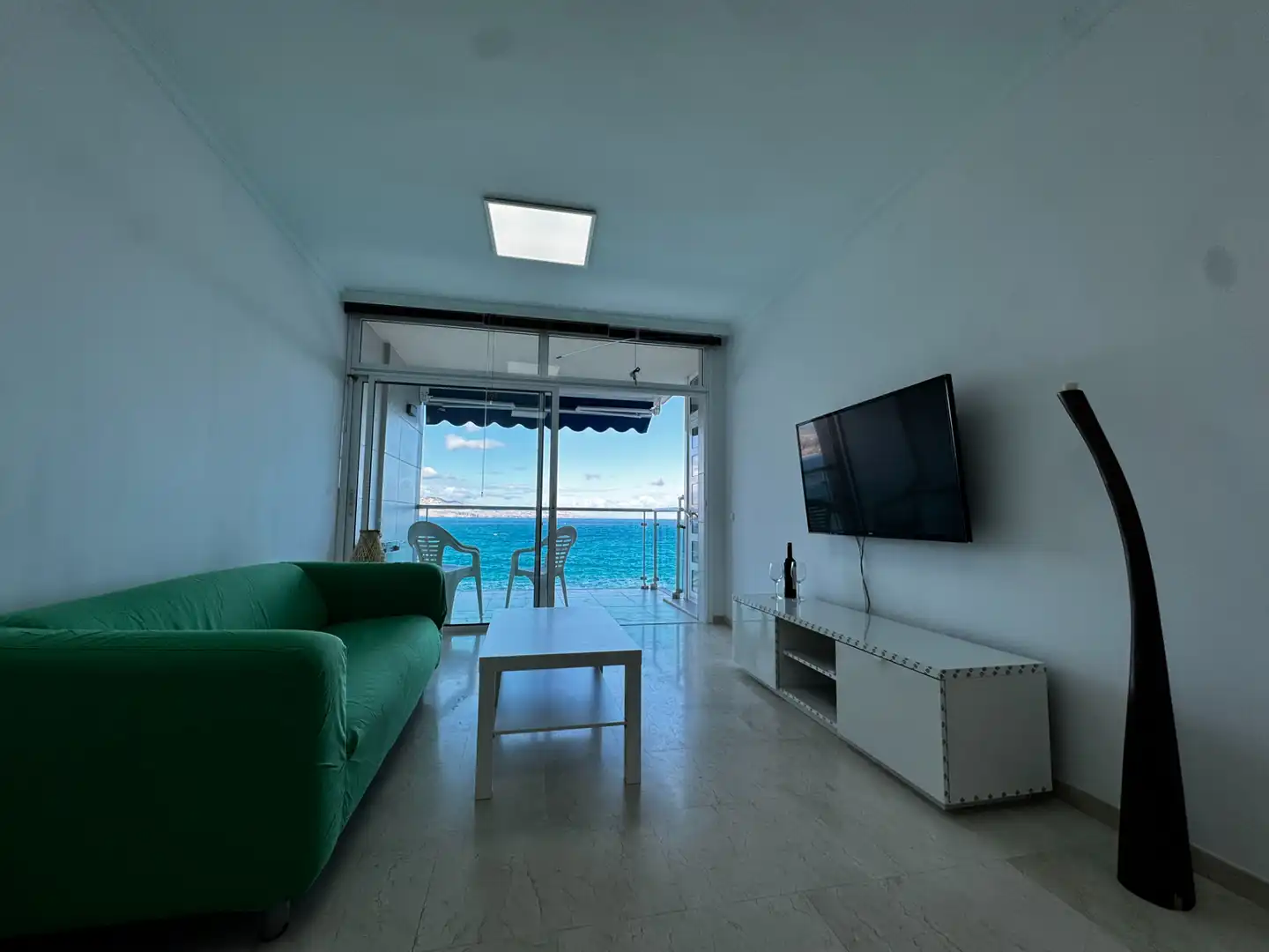 Living room of Flat for rent in Las Palmas de Gran Canaria  with Furnished, Oven and Washing machine