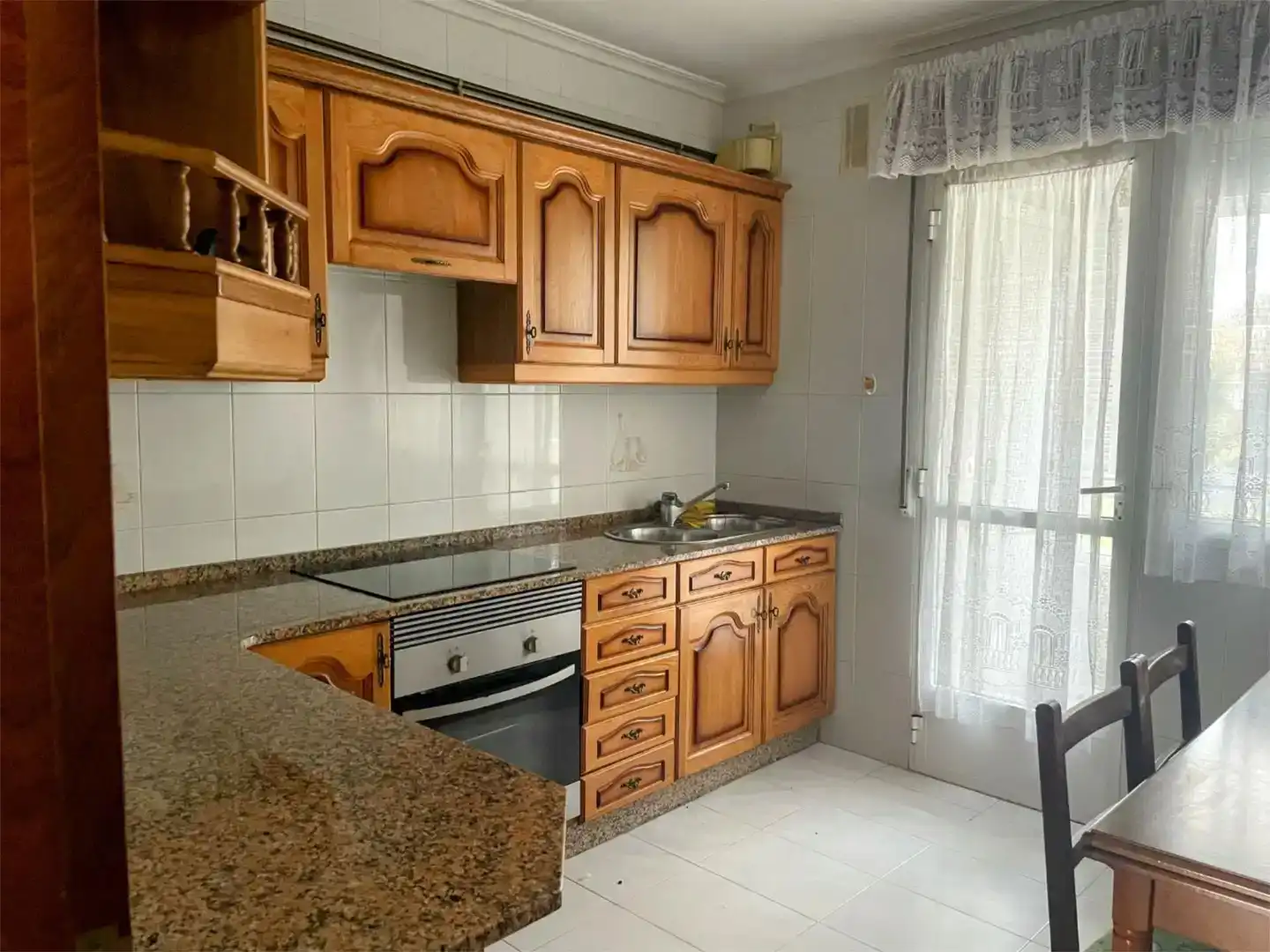 Cocina de Piso en venta en Meira con Parquet, Trastero y Amueblado