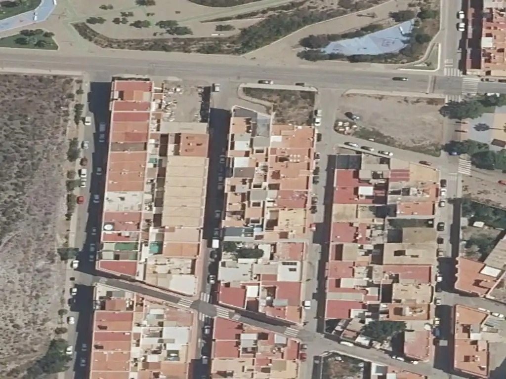Piso en venta en ANTONIO MACHADO 52