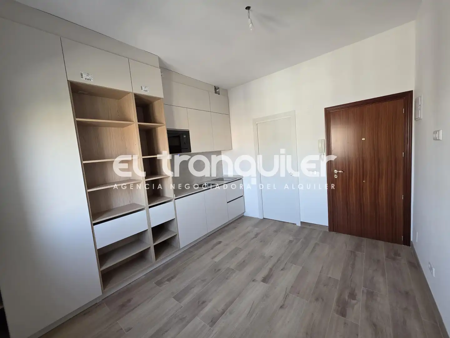 Schlafzimmer von Wohnung zur Miete in Madrid mit Klimaanlage und Waschmaschine